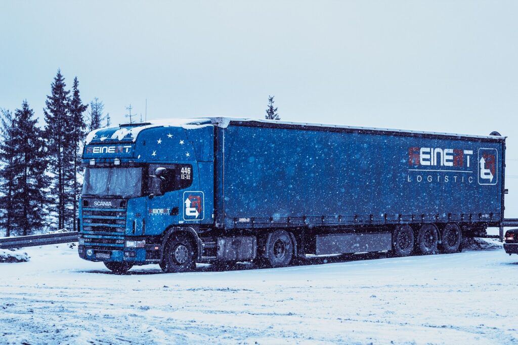 camionero-entre-la-nieve-le-corresponde-una-tarifa-ilt-segun-profesiones